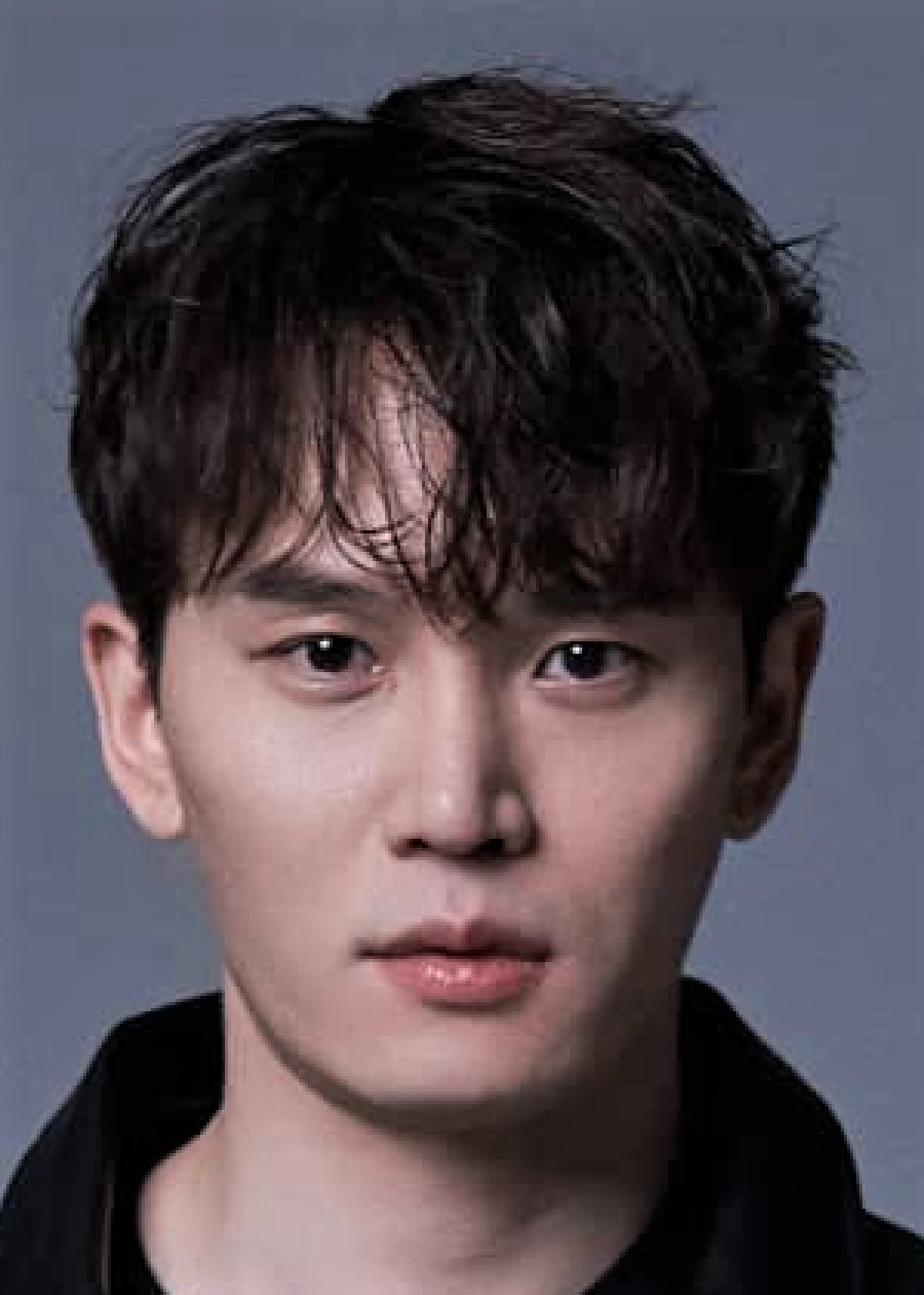 Han Joon Woo