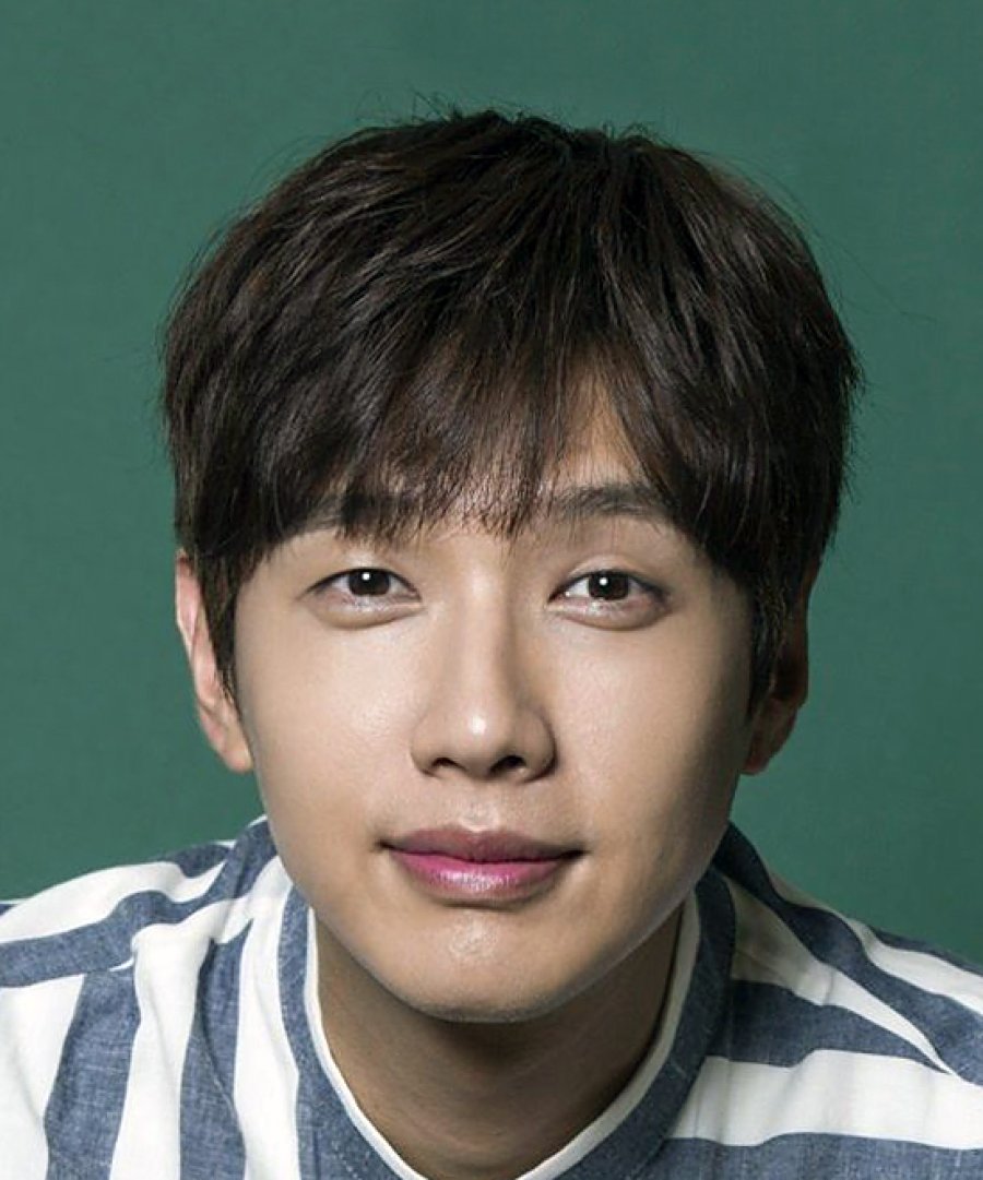 Ji Hyun Woo