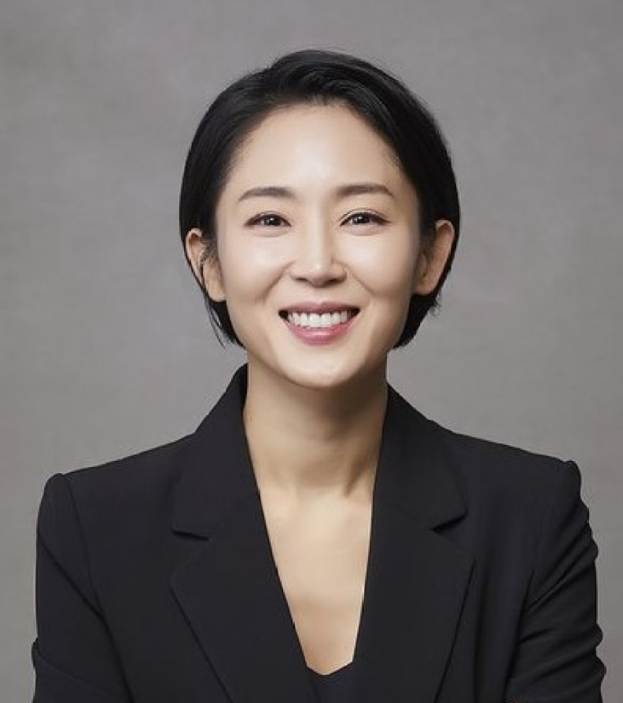 Son Ji Yoon